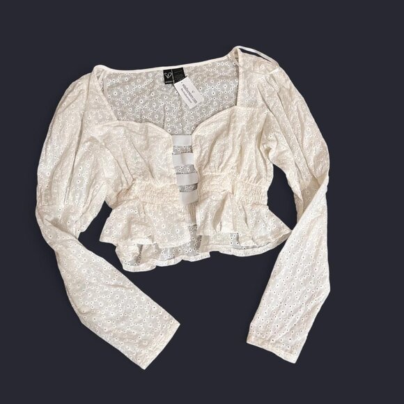 White floral long sleeve crop top with ruffle details size large new - Picture 1 of 1